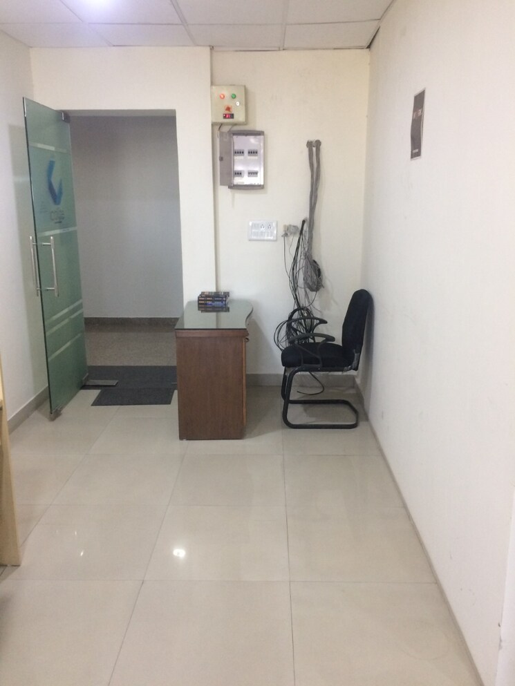 Living Room, unitech-uniworld-gardens-2 1 Bedroom 785 Sq.Ft. Apartment In Sector 47 Gurgaon 8605371