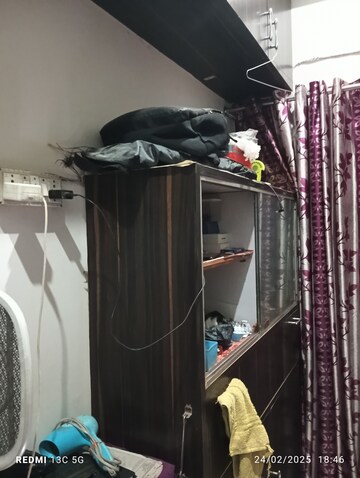 Furnished Amenities in 1 BHK Apartment at Chincholi Apartment, Malad West – for Rent