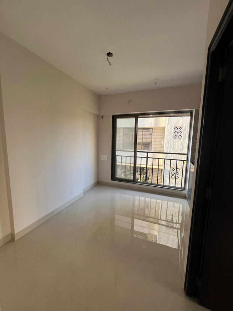 Room, millionaire-heritage 2 Bedroom 725 Sq.Ft. Apartment In Andheri West Mumbai 8607012