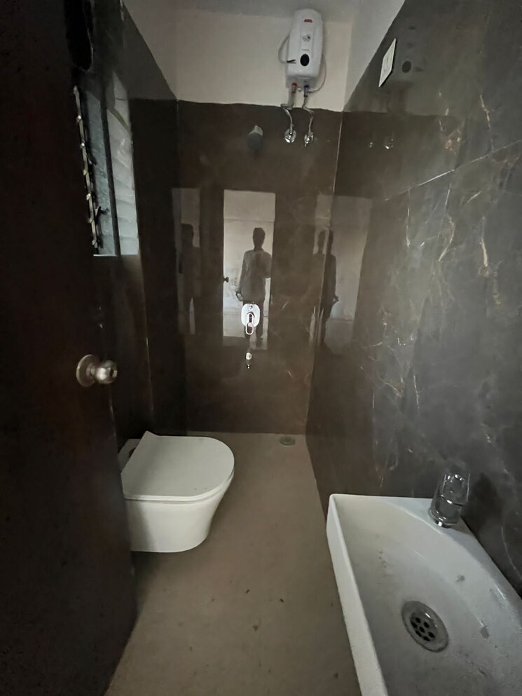 Bathroom, millionaire-heritage 2 Bedroom 725 Sq.Ft. Apartment In Andheri West Mumbai 8607012