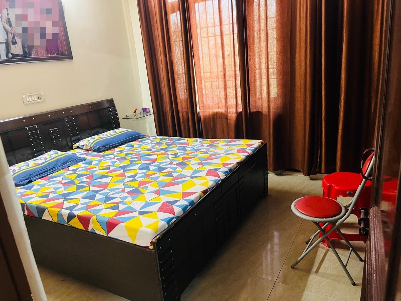 4 BHK + Pooja Room Apartment For Sale in Nain.Parporty