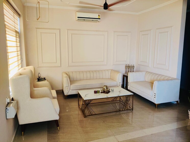 Living Room, dhakoli 4 Bedroom 300 Sq.Yd. Apartment In Dhakoli Zirakpur 8607182