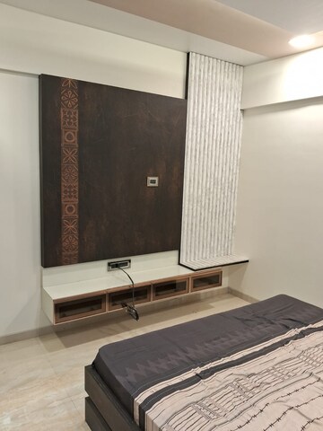 Bedroom in 4 BHK Apartment at Chinchwad – for Rent