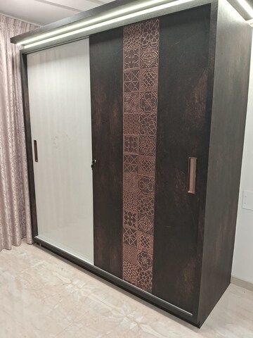 Bedroom in 4 BHK Apartment at Chinchwad – for Rent