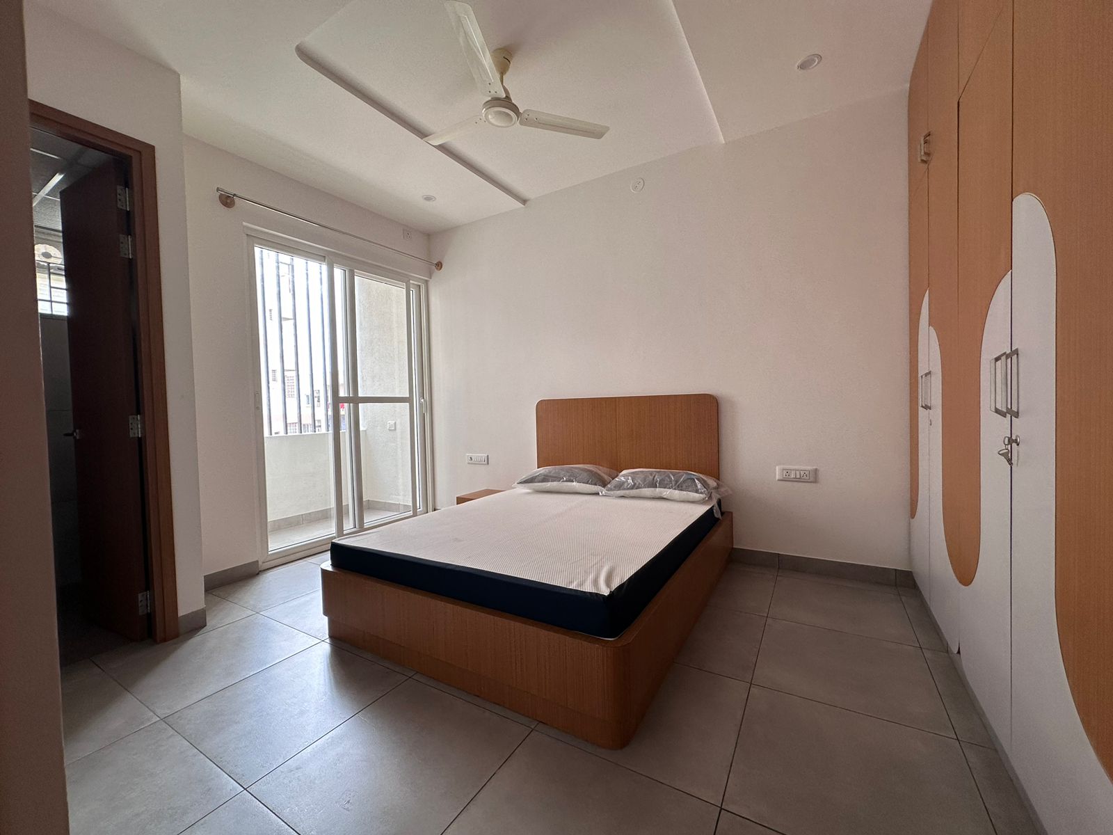 2 BHK + Pooja Room Apartment For Rent in Apartment 