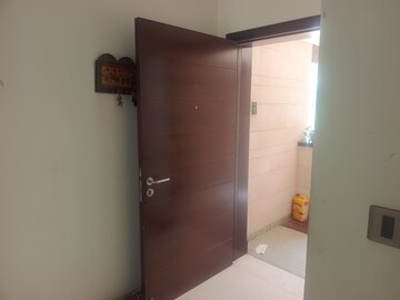 Room in 5 BHK Villa at Sobha International City Phase 1, Sector 109 – for Rent