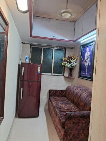 Bedroom in 1.5 BHK Apartment at Kalpak Estate, Wadala – for Rent