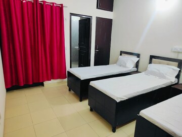 Room in  Pg at RWA Apartments Sector 15, Sector 15 – for Rent