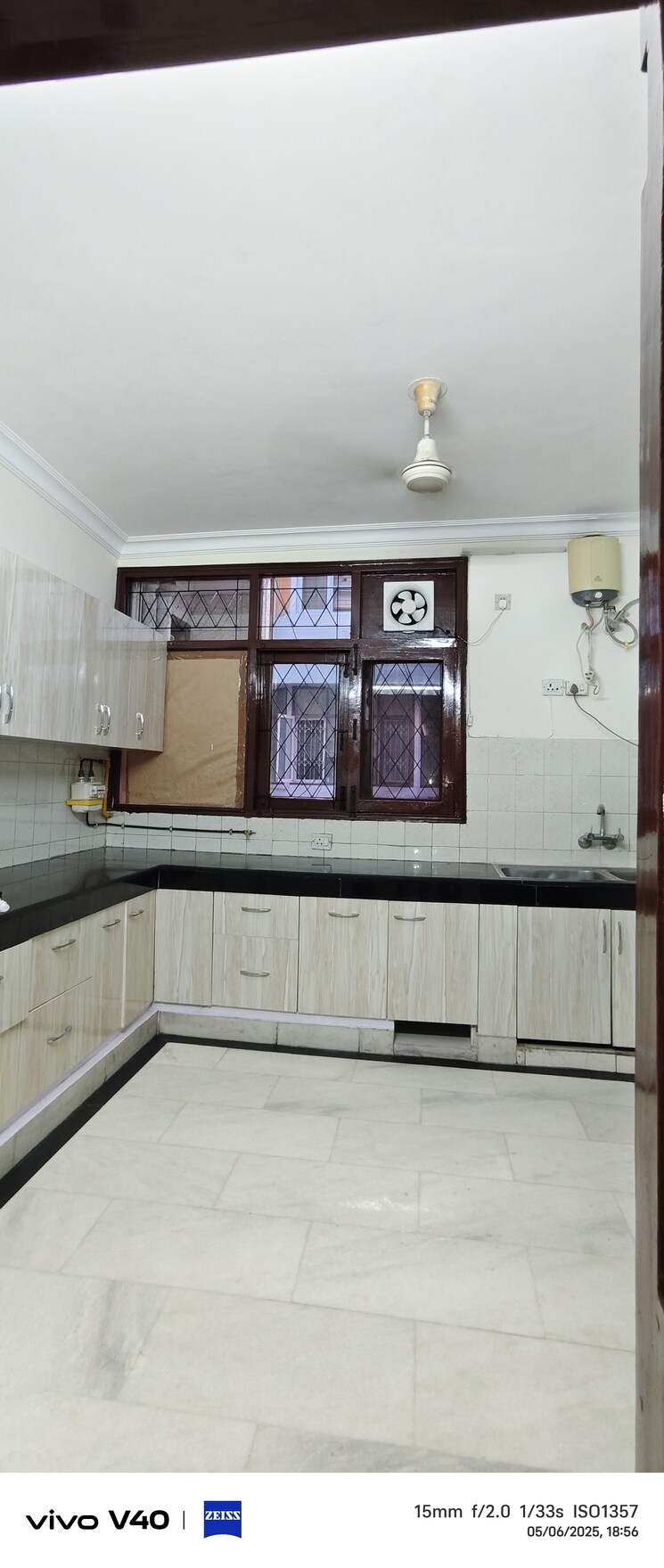 Kitchen, defence colony 3 Bedroom 2000 Sq.Ft. Apartment In Defence Colony Delhi 8607377