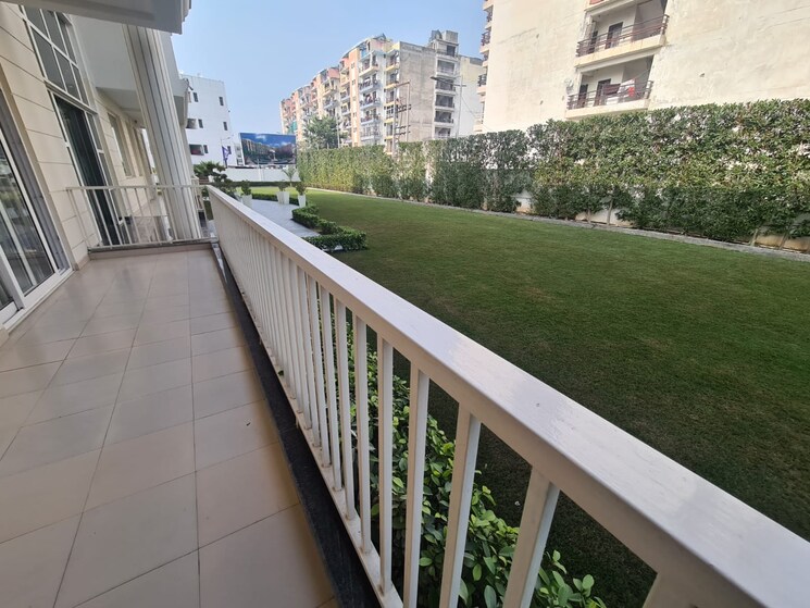 Balcony, pir machalla 3 Bedroom 1721 Sq.Ft. Apartment In Pir Machalla Zirakpur 8607380