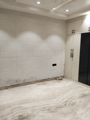 Room in 4 BHK Builder Floor at Savita Vihar – for Sale