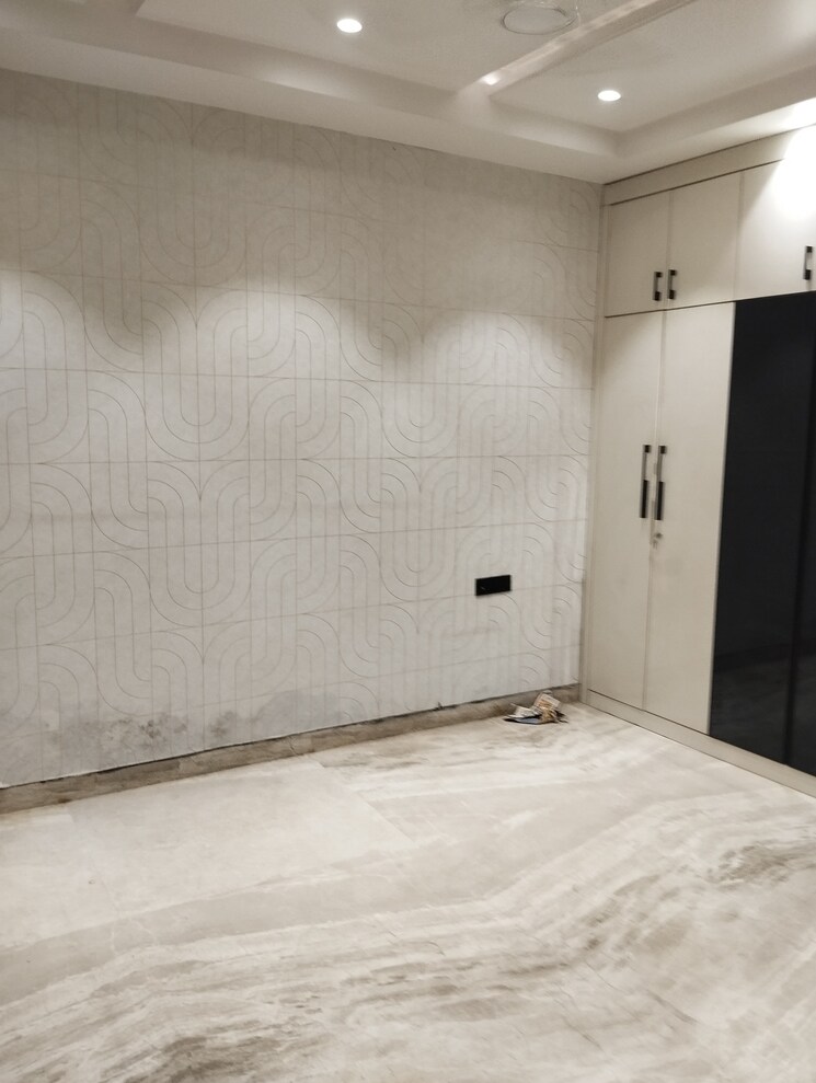 Room, savita vihar 4 Bedroom 2700 Sq.Ft. Builder Floor In Savita Vihar Delhi 8607433