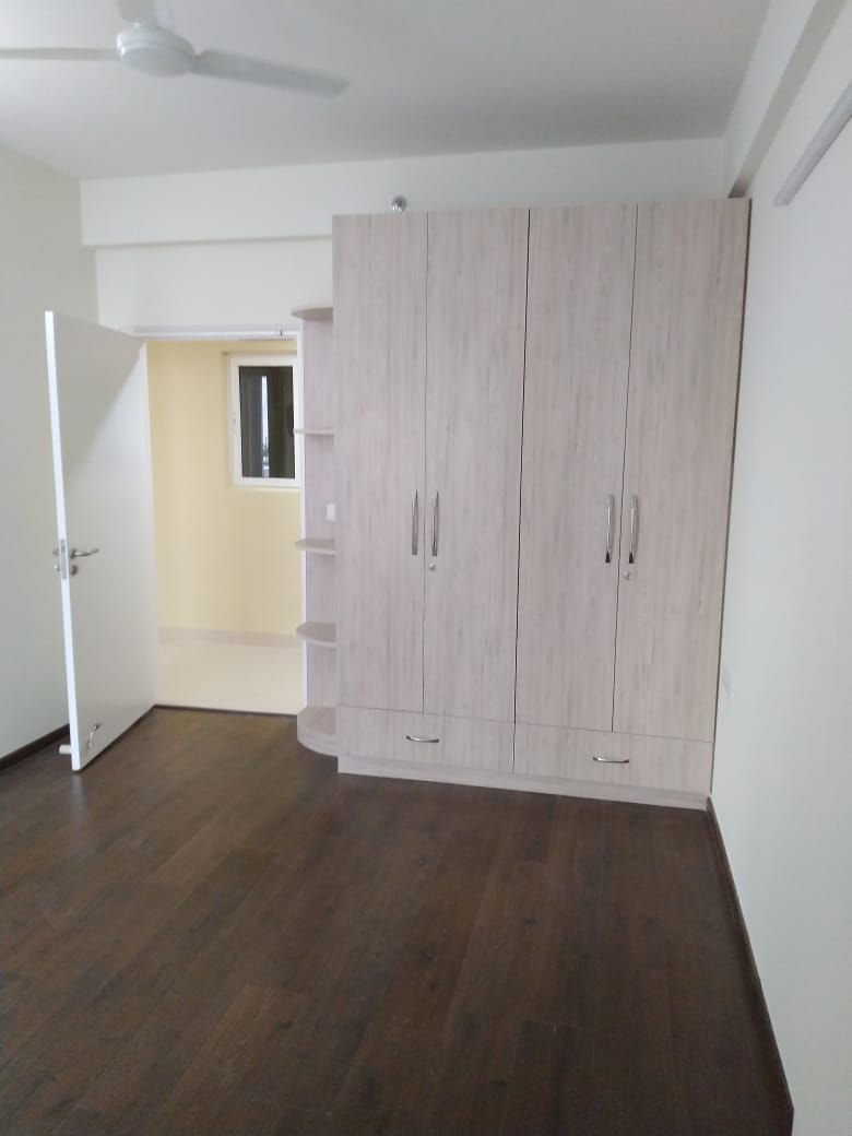3 BHK + Servant Room Apartment For Rent in Emaar The Enclave