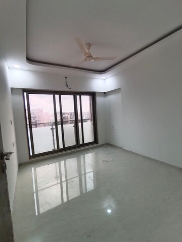 Room in 2 BHK Apartment at Andheri West – for Rent