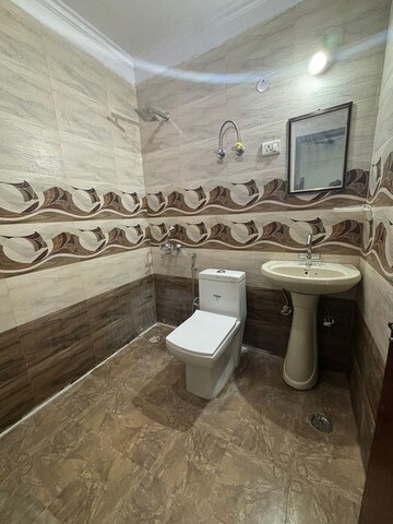 Attached Bathroom in 3 BHK Builder Floor at Saket – for Sale