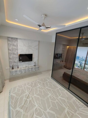 Bedroom in 2 BHK Apartment at Andheri West – for Rent