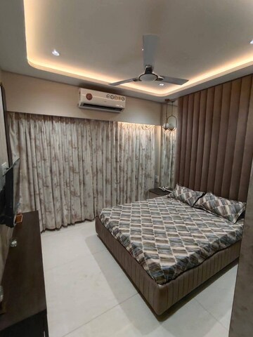 Bedroom in 2 BHK Apartment at Andheri West – for Rent