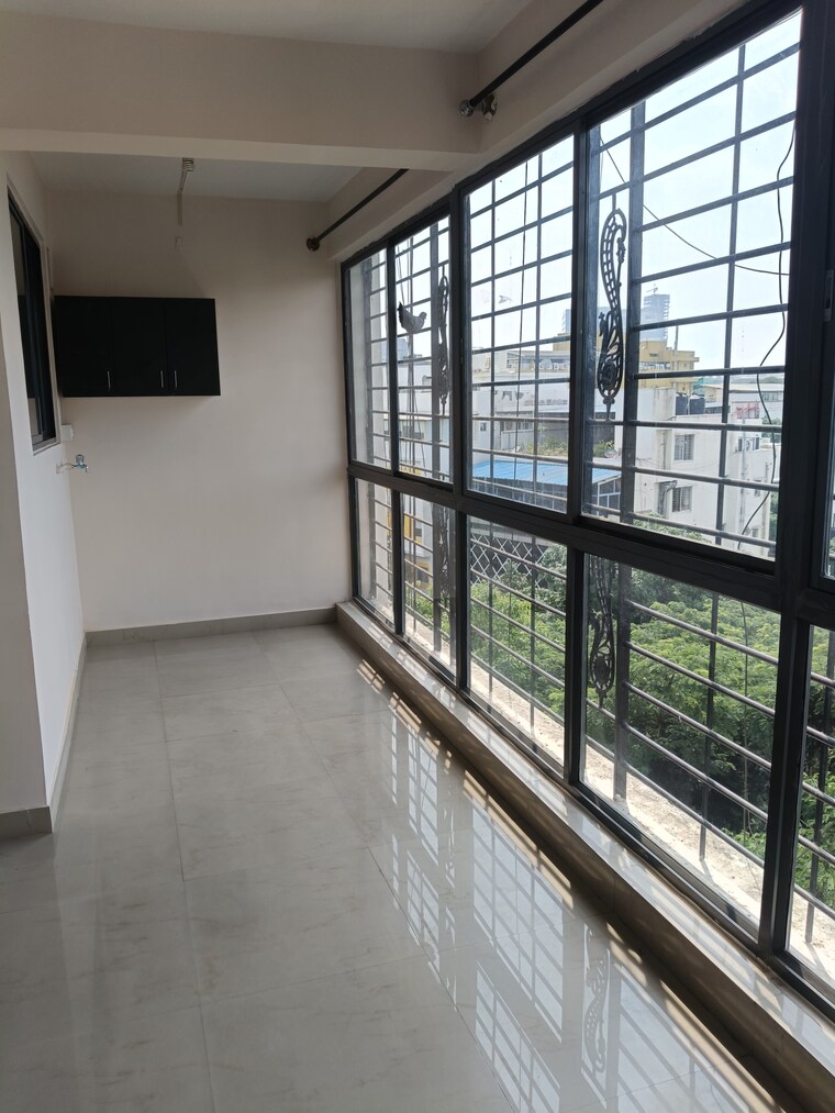 Balcony, hs-apartment 4 Bedroom 2000 Sq.Ft. Apartment In Cunningham Road Bangalore 8607957