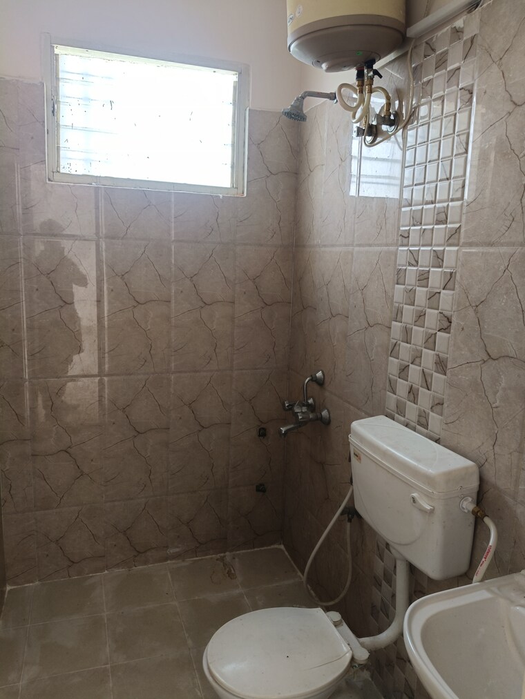 Bathroom, hs-apartment 4 Bedroom 2000 Sq.Ft. Apartment In Cunningham Road Bangalore 8607957