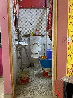 Bathroom in 2.5 BHK Builder Floor at Mayur Vihar – for Sale