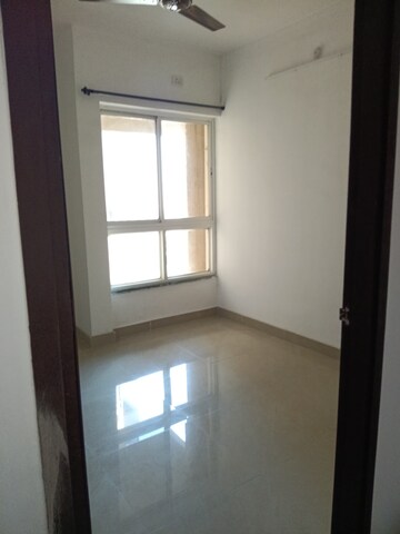 Room in 2 BHK Apartment at DB Orchid Ozone, Dahisar East – for Rent