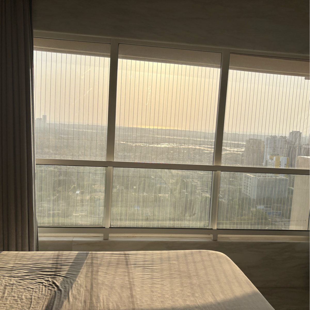 6+ BHK + Pooja Room,Servant Room,Extra Room Apartment For Sale in Sheth 72 West