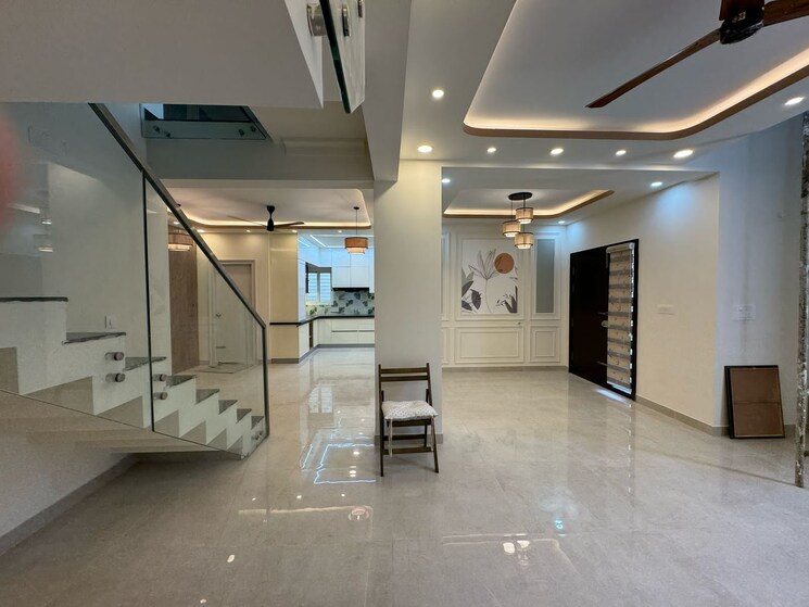  Parking, valmark-city-ville 3.5 Bedroom 3000 Sq.Ft. Villa In Bannerghatta Road Bangalore 8608018