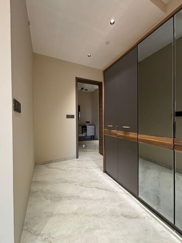 Room in 3 BHK Apartment at Indiabulls Sky Forest, Lower Parel – for Rent