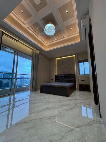 Room in 3 BHK Apartment at Indiabulls Sky Forest, Lower Parel – for Rent