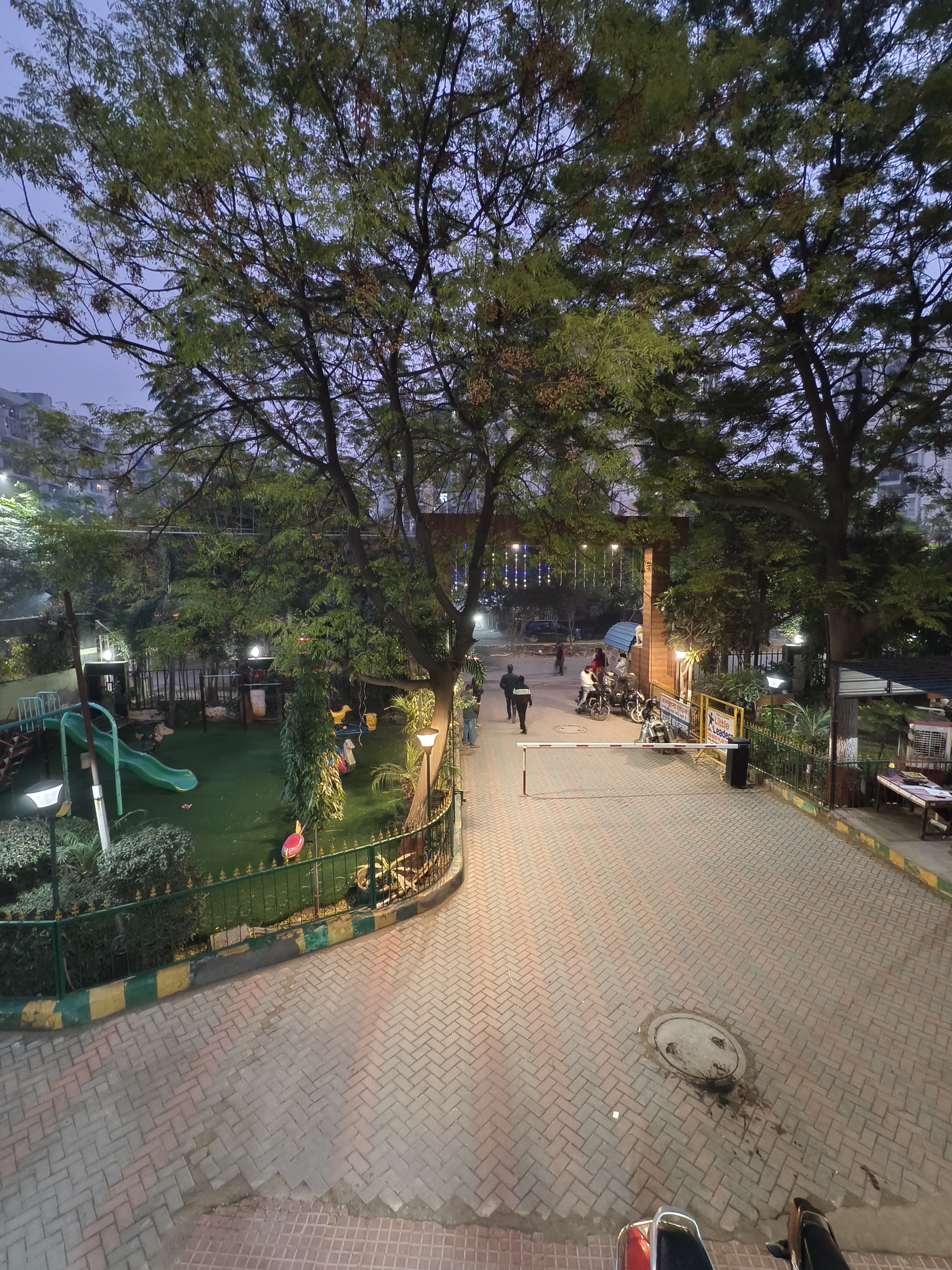 2.5 BHK + Study Room Apartment For Rent in Bankey Bihari Aggarwal Heights