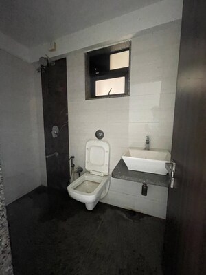 Bathroom in 2.5 BHK Apartment at Neminath Luxeria, Andheri West – for Sale