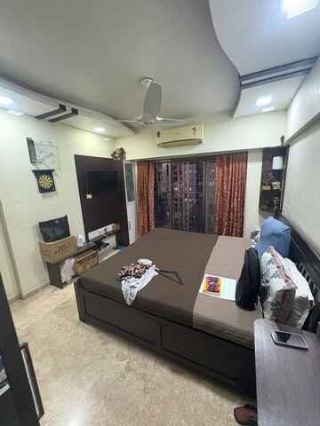 Living Room in 2 BHK Apartment at Pearl Heights, Andheri West – for Rent