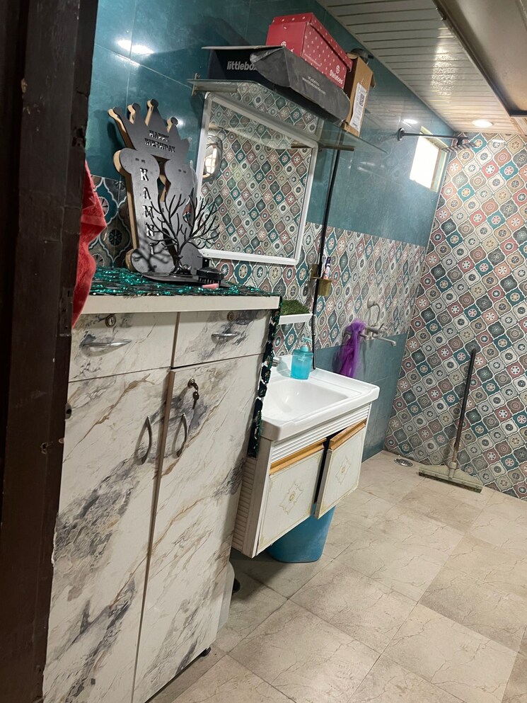 Balcony, nehru nagar 5 Bedroom 4500 Sq.Ft. Builder Floor In Nehru Nagar Ghaziabad 8608086