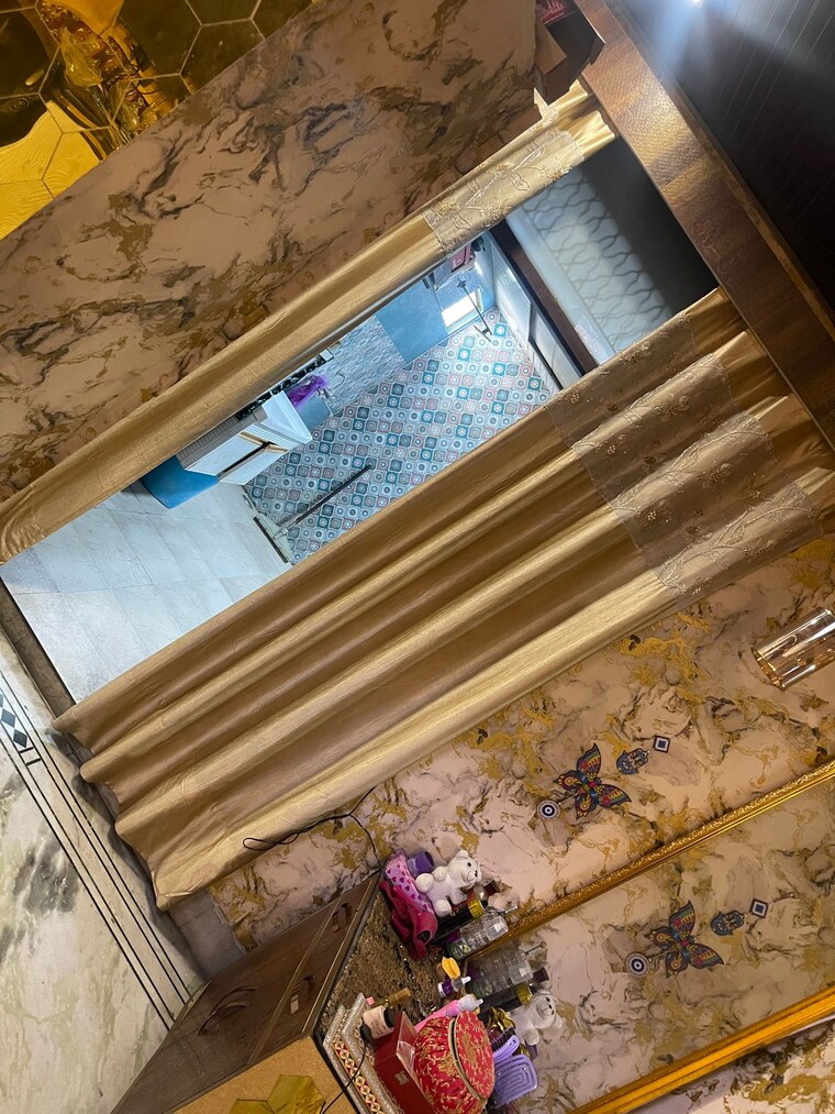 undefined, nehru nagar 5 Bedroom 4500 Sq.Ft. Builder Floor In Nehru Nagar Ghaziabad 8608086