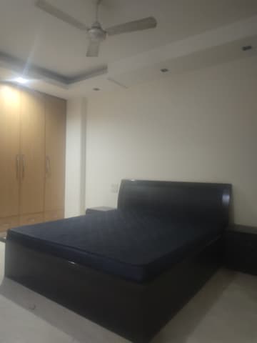 Furnished Amenities in 4 BHK Builder Floor at Greater Kailash ii – for Sale