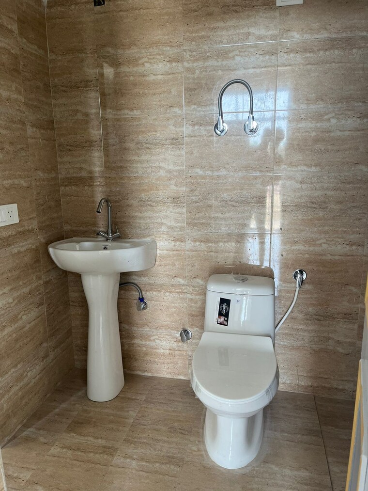 Bathroom, gulmohur-garden 3 Bedroom 1260 Sq.Ft. Apartment In Raj Nagar Extension Ghaziabad 8608113