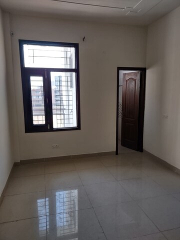 Room in 2 BHK Builder Floor at Dhakoli – for Rent