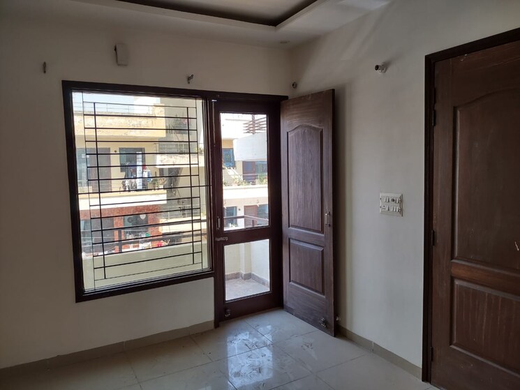 Room, dhakoli 2 Bedroom 1000 Sq.Ft. Builder Floor In Dhakoli Zirakpur 8608145