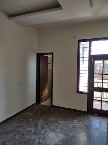 Room in 2 BHK Builder Floor at Dhakoli – for Rent