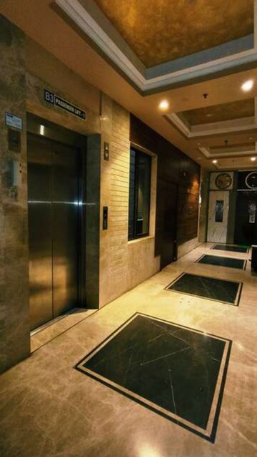 Lift in 2 BHK Apartment at Gala Pride Palms, Thane West – for Rent