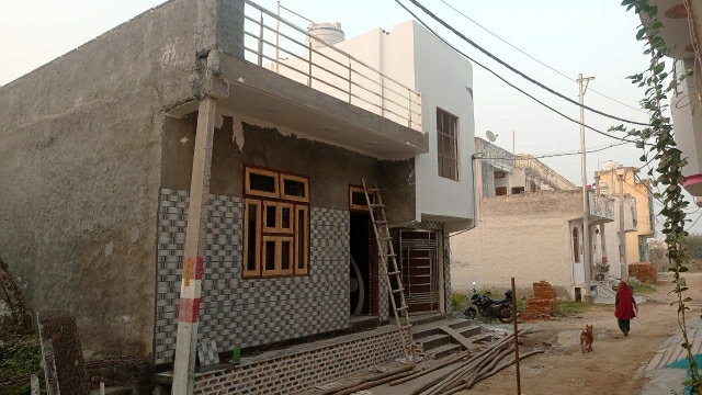 Plot For Sale in Om Tower Greater Noida