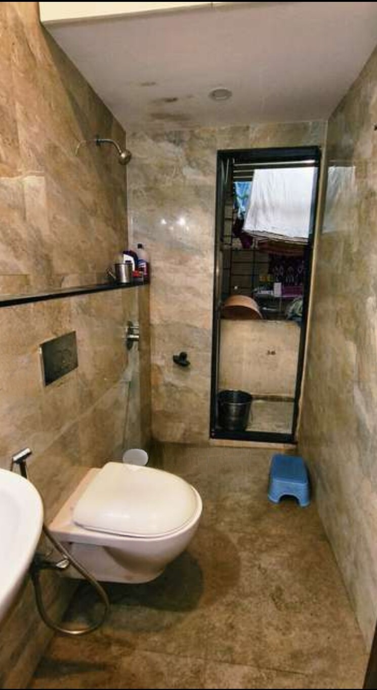 Bathroom, larkins-pride-palms 2 Bedroom 900 Sq.Ft. Apartment In Kolshet Road Thane 8608185