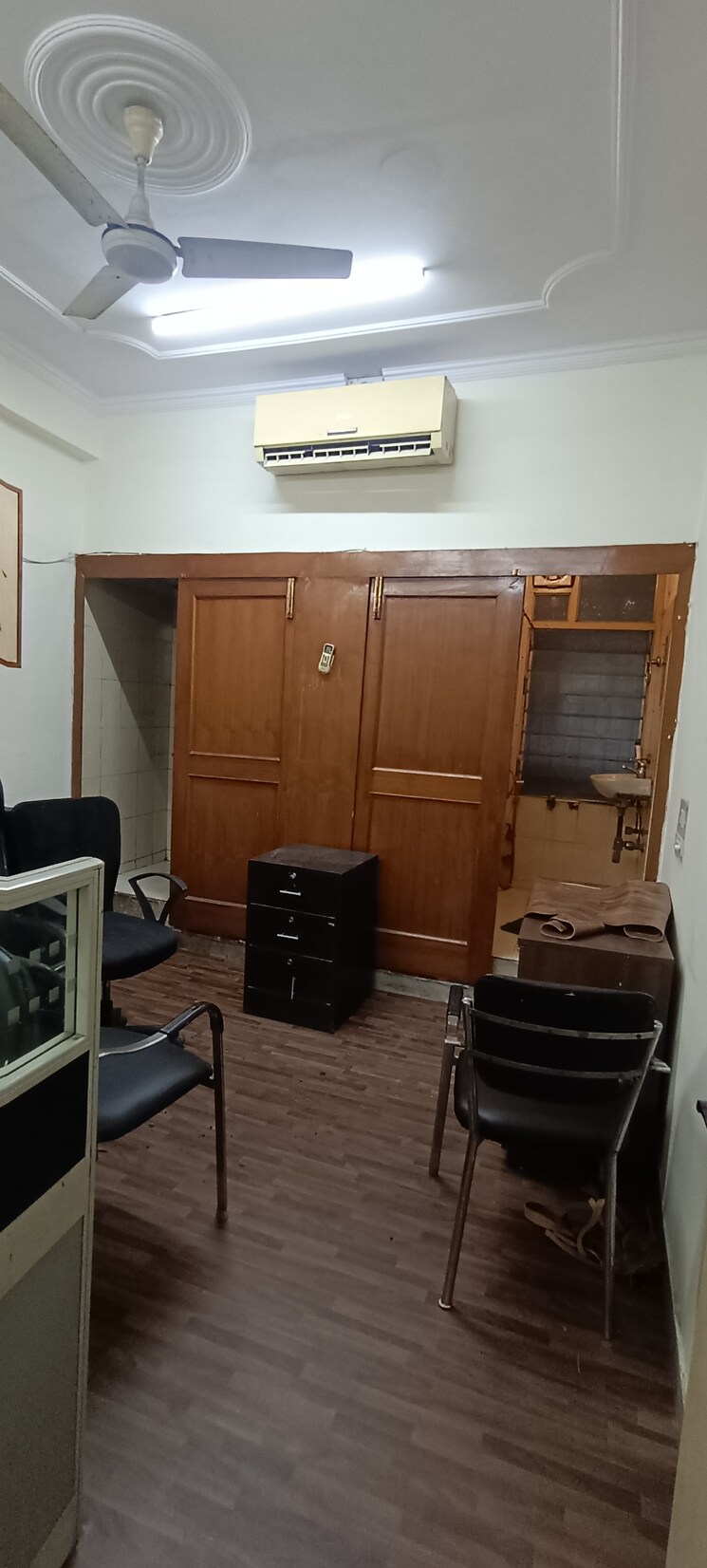 Team Area, sant nagar Commercial Office Space 355 Sq.Ft. In Sant Nagar Delhi 8608219