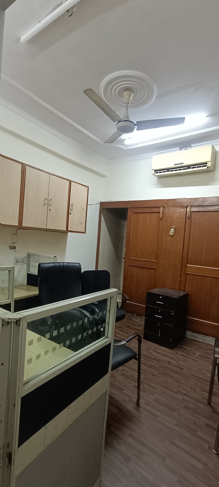 Team Area, sant nagar Commercial Office Space 355 Sq.Ft. In Sant Nagar Delhi 8608219