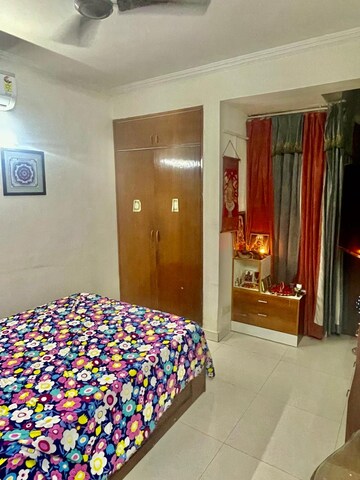 Bedroom in 4 BHK Apartment at Devindar Vihar, Sector 56 – for Sale