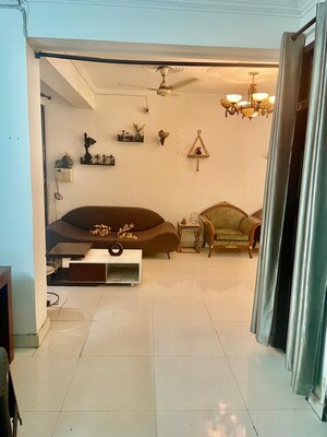 Master Bedroom in 4 BHK Apartment at Devindar Vihar, Sector 56 – for Sale
