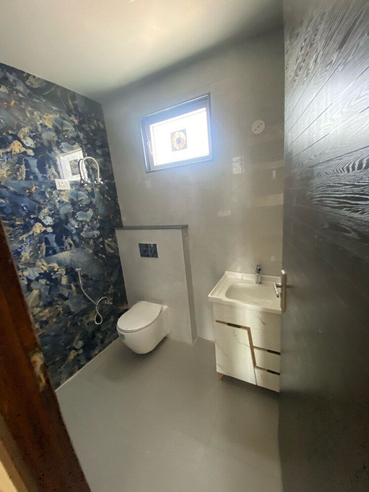 Bathroom, sector 9 3 Bedroom 2250 Sq.Ft. Builder Floor In Sector 9 Gurgaon 8608230