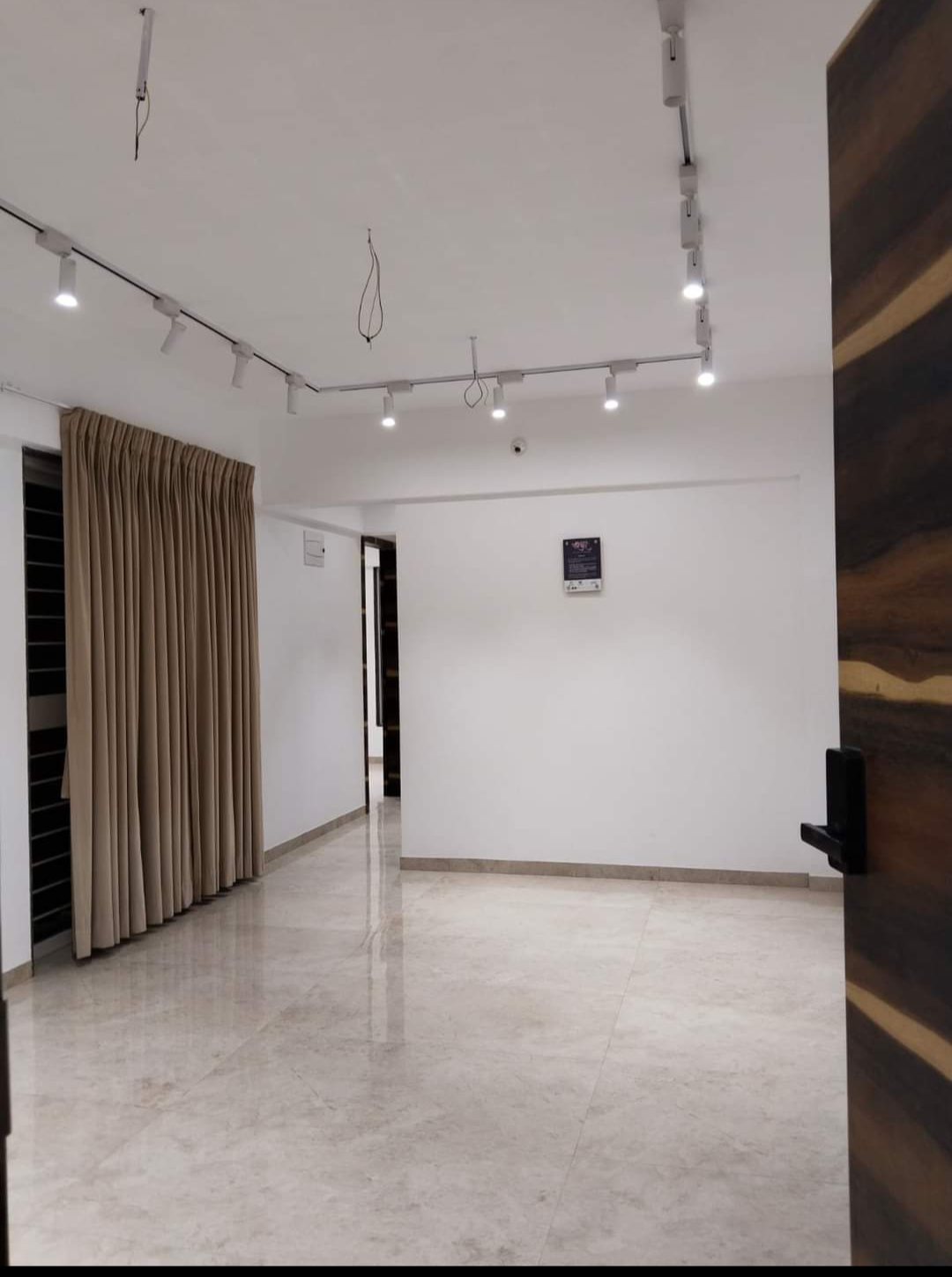 2 BHK + Extra Room 705 Sq.Ft. Apartment in Silver Silver 9