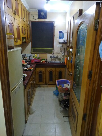 Kitchen in 1.5 BHK Builder Floor at Lajpat Nagar 4 – for Rent