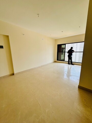 Room in 2 BHK Apartment at K Raheja Ascencio, Chandivali – for Rent